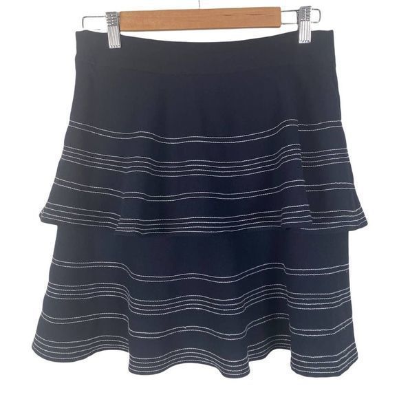Banana‎ Republic Navy and White Layered Skirt - Picture 1 of 3